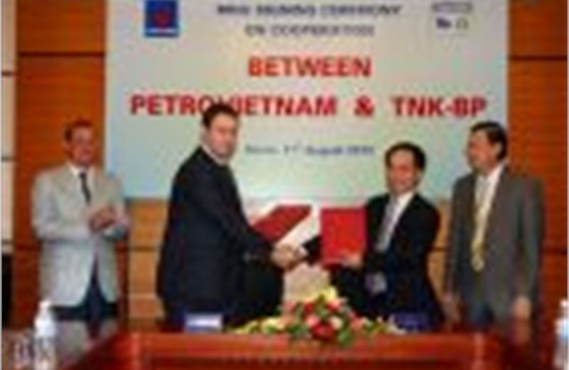 Petrovietnam ký Biên bản ghi nhớ về hợp tác với TNK-BP (Nga)