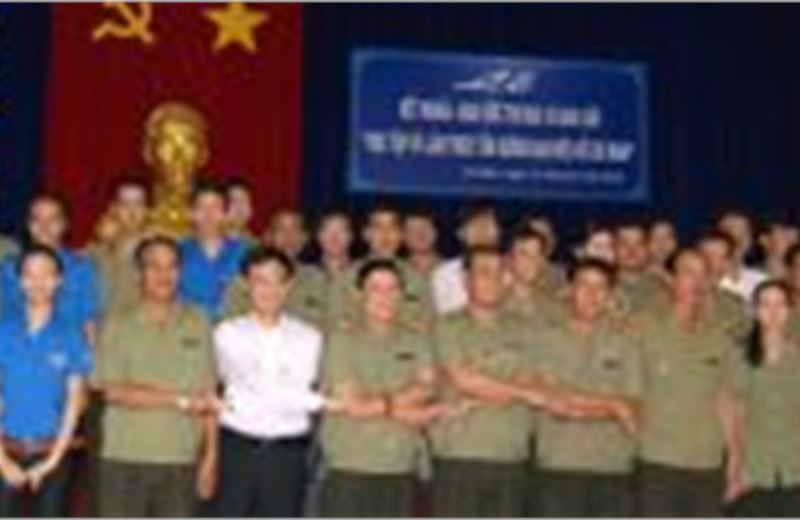 Chi đoàn Công ty Khí Cà Mau kết nghĩa và giao kết thi đua 