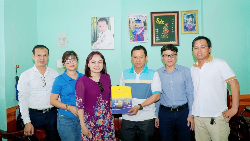 CĐ DKVN thăm, động viên và tặng quà người lao động khó khăn tại tỉnh Bà Rịa – Vũng Tàu và TP.HCM nhân Tháng Công nhân năm 2024”