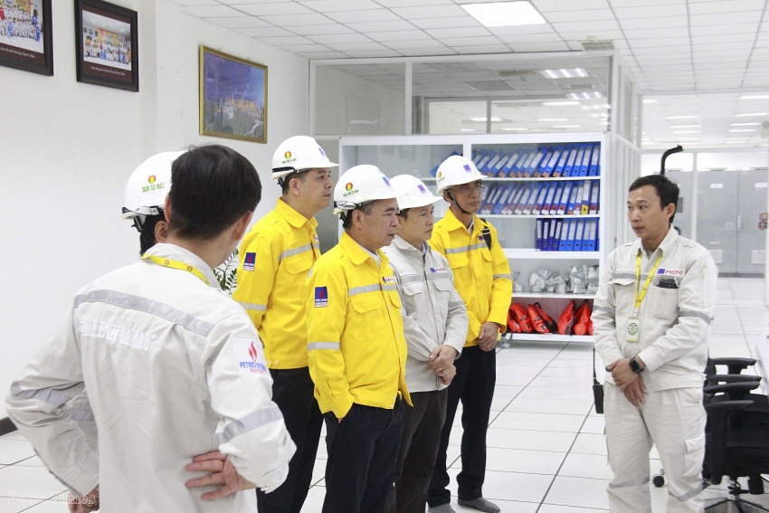 Hội Dầu khí Việt Nam làm việc với Hội Dầu khí Cà Mau và PVCFC”